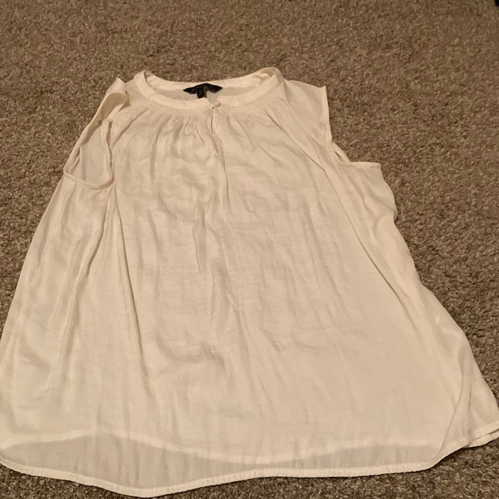 Sleeveless tank